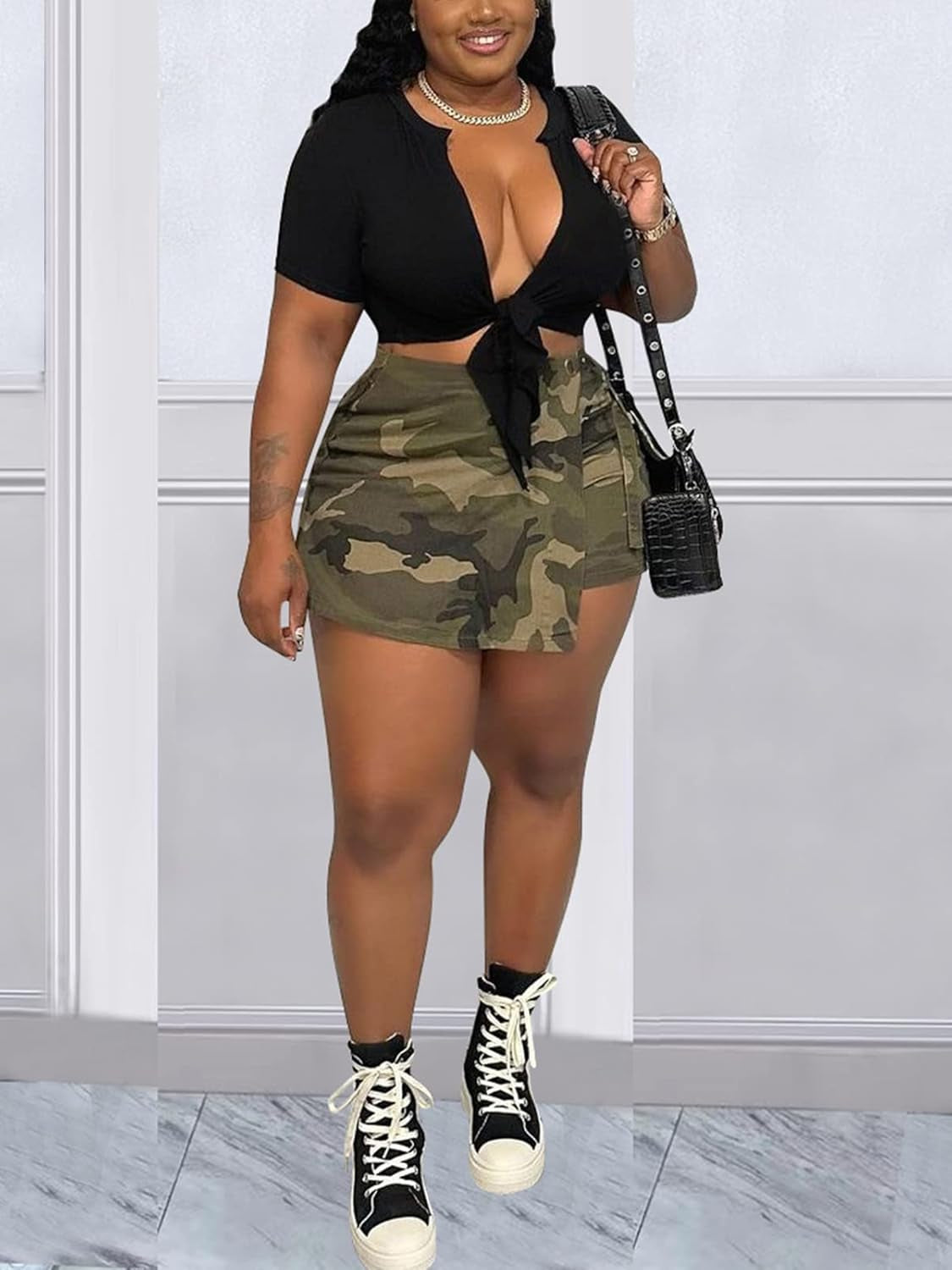 Women Camo Shorts Slim Fit Camouflage Cargo Shorts Casual Army Fatigue Shorts with Pockets