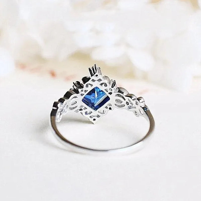 Exquisite Retro Women'S Princess Cut Sapphire Ring Silver Color Sapphire Engagement Rings Inlaid Sapphire Fashion Jewelry Diamond Ring Wedding Anniversary Romantic Luxury Gift Charming Girl Anniversary Jewelry