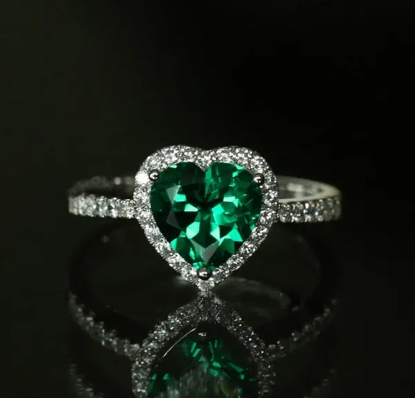 NEW 925 Sterling Silver Green Heart AAA CZ Czircon Lady Wedding Ring