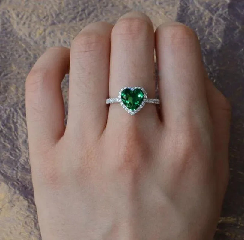 NEW 925 Sterling Silver Green Heart AAA CZ Czircon Lady Wedding Ring