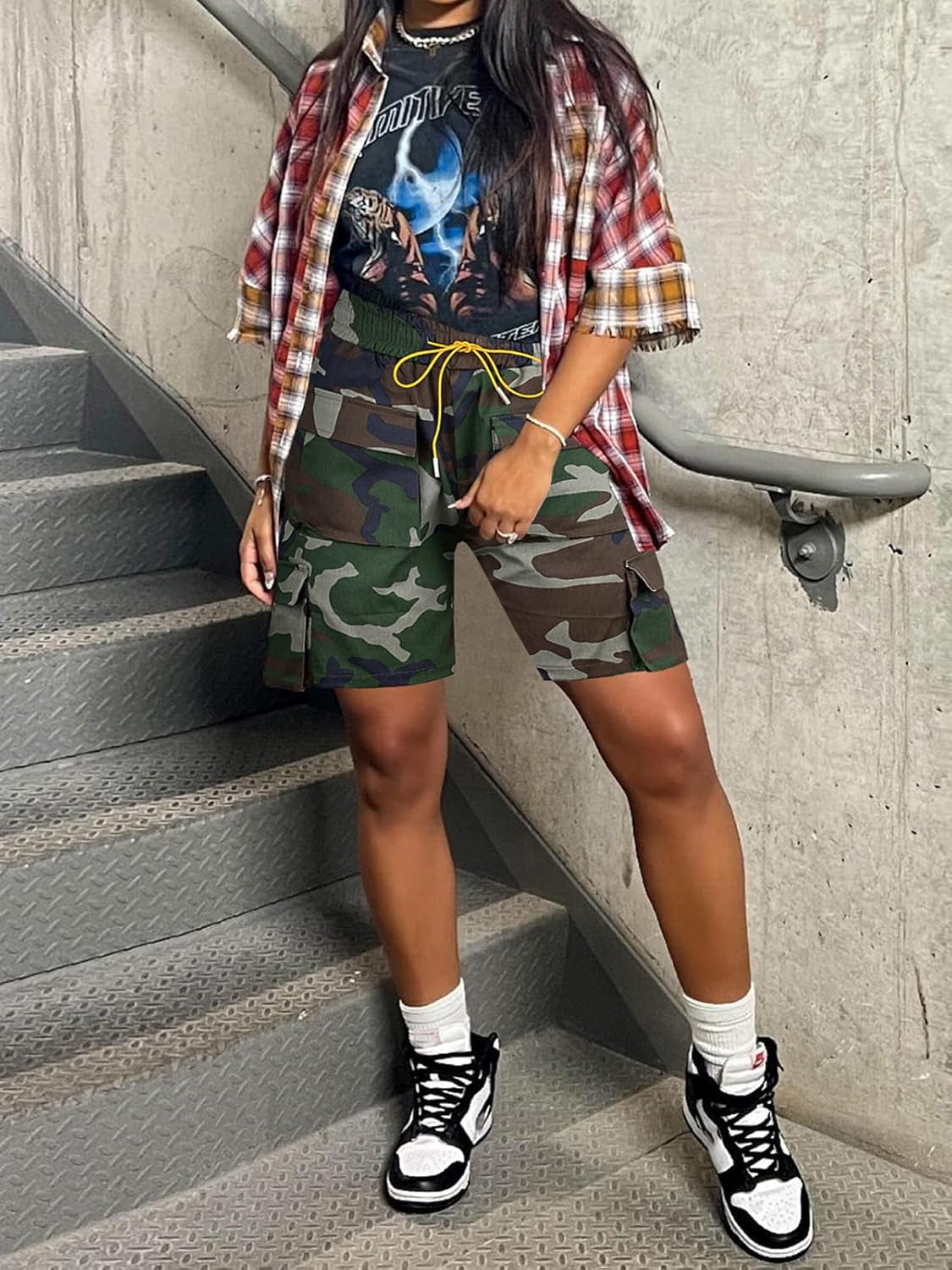 Women Camo Shorts Slim Fit Camouflage Cargo Shorts Casual Army Fatigue Shorts with Pockets