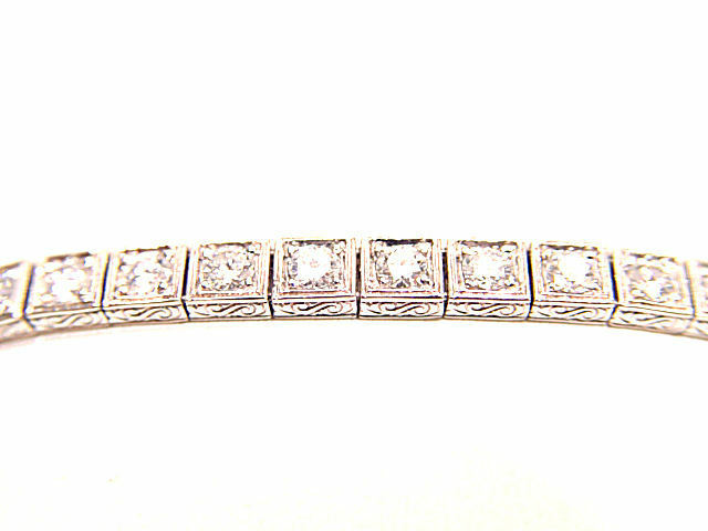 6.29 CT 27 ROUND BRILLIANT CUT DIAMONDS SET IN 4 PRONGS BOX SET TENNIS BRACELET