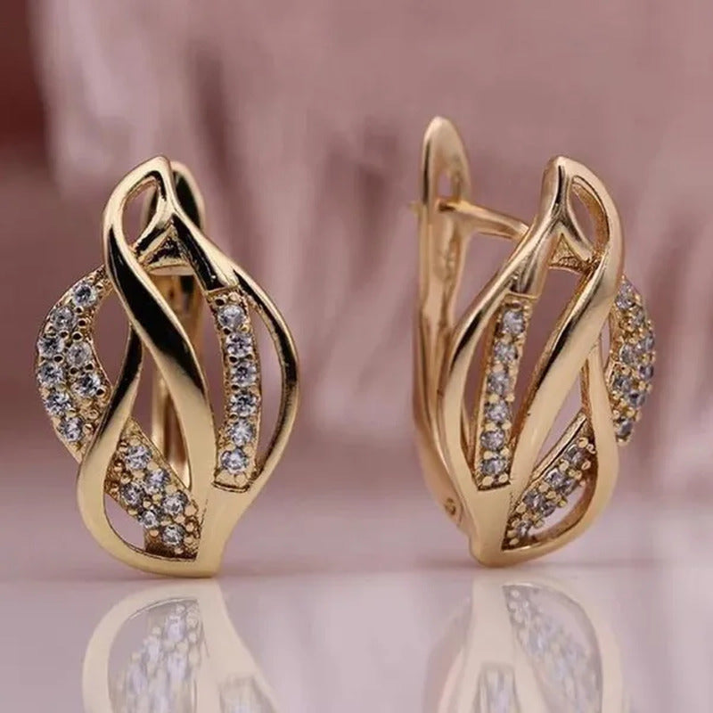 Trendy 18K Gold Diamond Infinity Earrings for Women Bridal Wedding Huggie Earrin