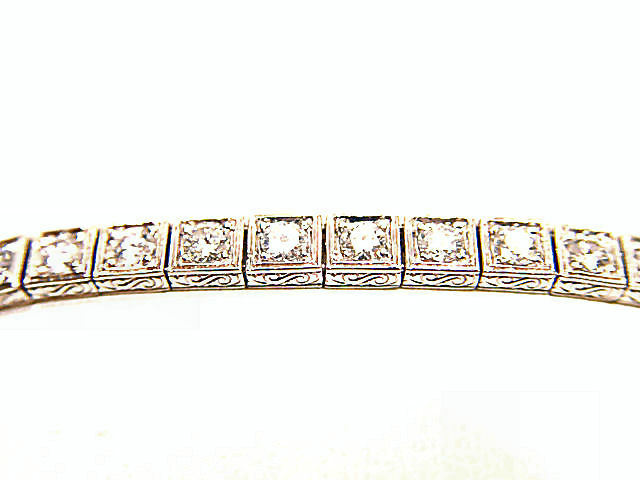6.29 CT 27 ROUND BRILLIANT CUT DIAMONDS SET IN 4 PRONGS BOX SET TENNIS BRACELET