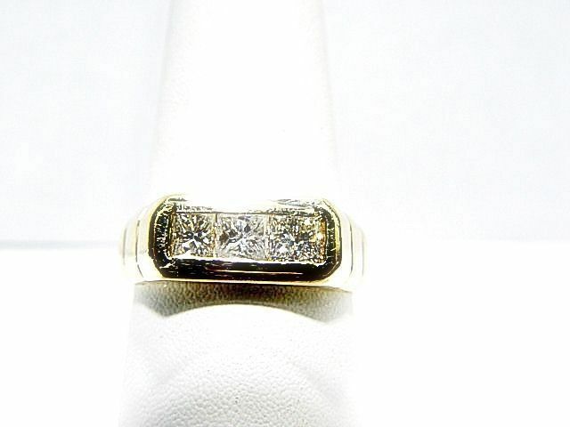 DIAMOND 3 PRINCESS SHAPE CHANNEL SET DIAMOND MENS BAND