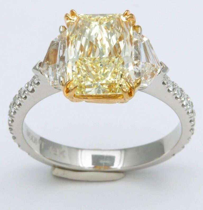 GIA Certified Fancy Yellow Diamond Ring 2.34 carat Fancy Yellow Radiant Platinum
