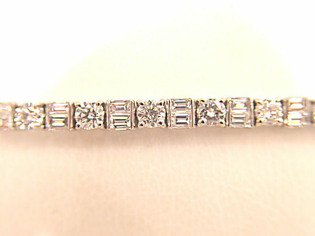 8.75 CT 22 ROUND BRILLIANT CUT DIAMONDS 44 BAGUETTE CUT DIAMOND TENNIS BRACELET