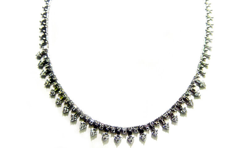 DIAMOND ROUND BRILLIANT BAGUETTE SHAPE NECKLACE