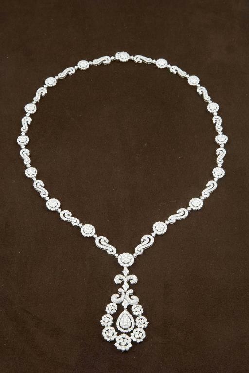 Diamond necklace featuring 15.01 carats of F/G diamonds set in 18k white gold