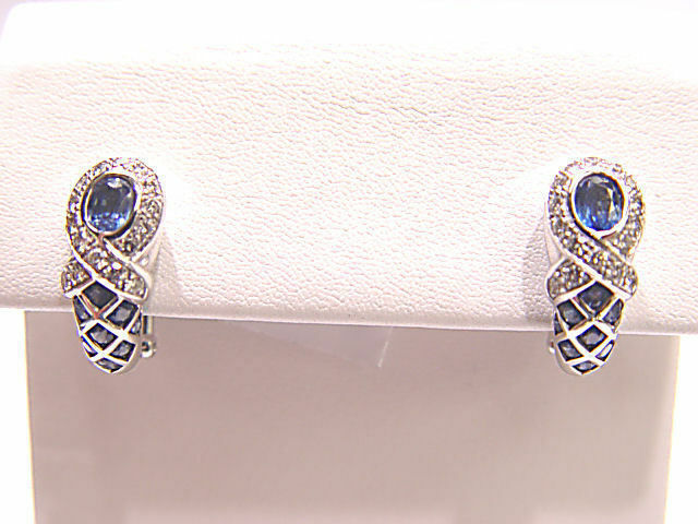 PAIR OF EARRING SET WITH OVAL AND ROUND SHAPE LIGHT BLUE SAPPHIRE ROUND SHAPE