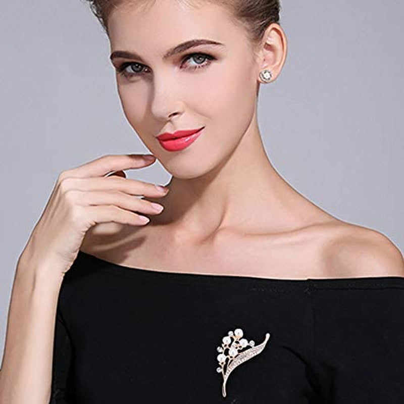 Hosaire Women'S Flower Brooch Pin Pearl Diamond Breastpin for Wedding/Banquet/Bo