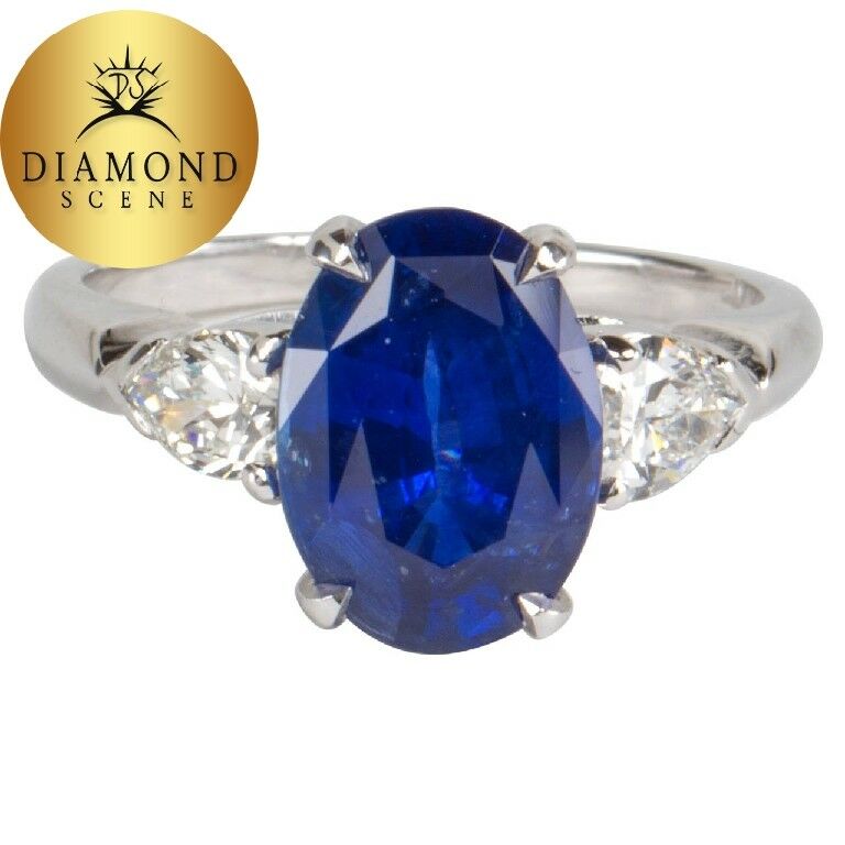 Classic Sapphire Diamond Ring set in Platinum