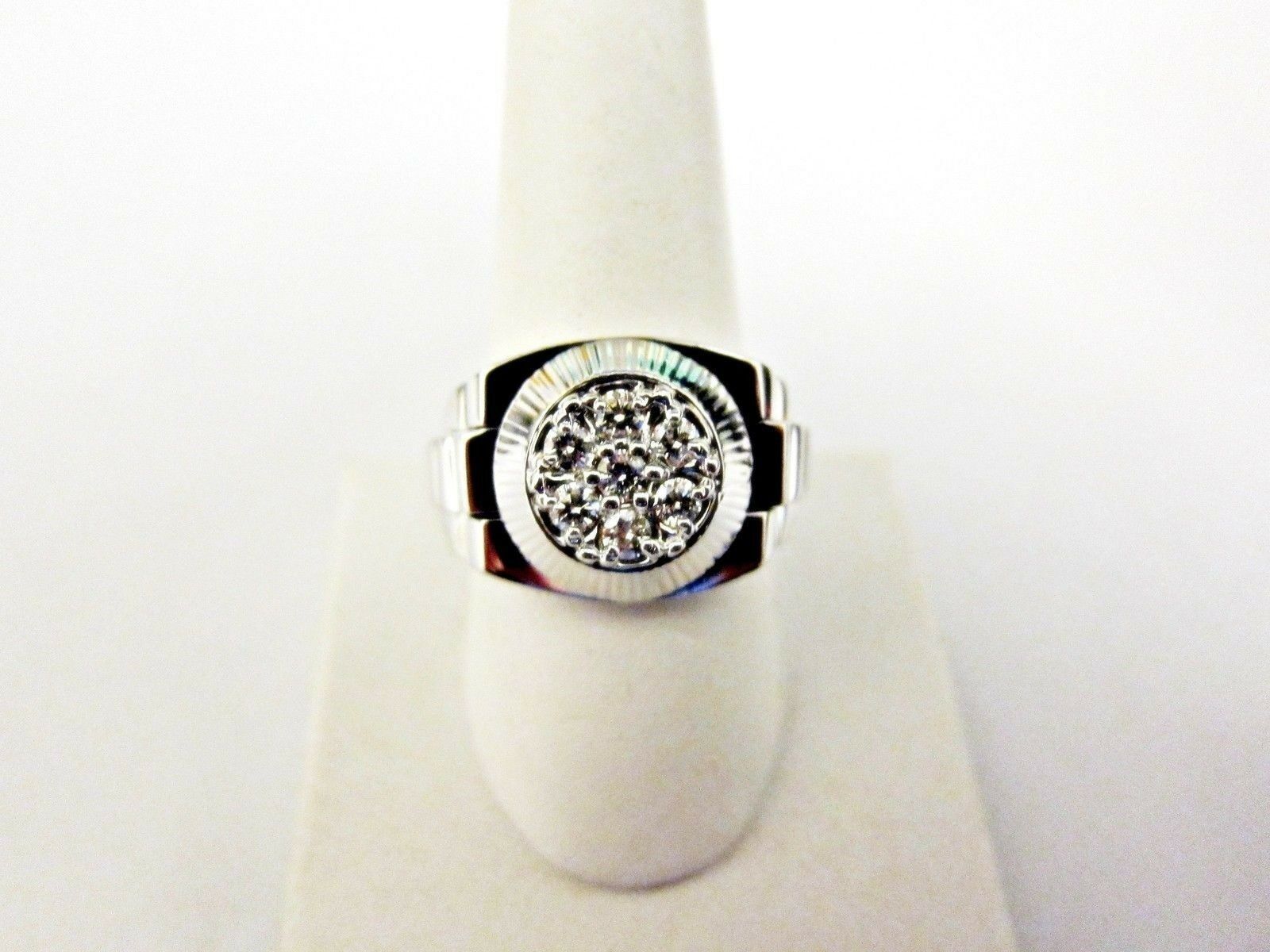 DIAMOND ROUND BRILLIANT SHAPE MENS RING 7 STONE