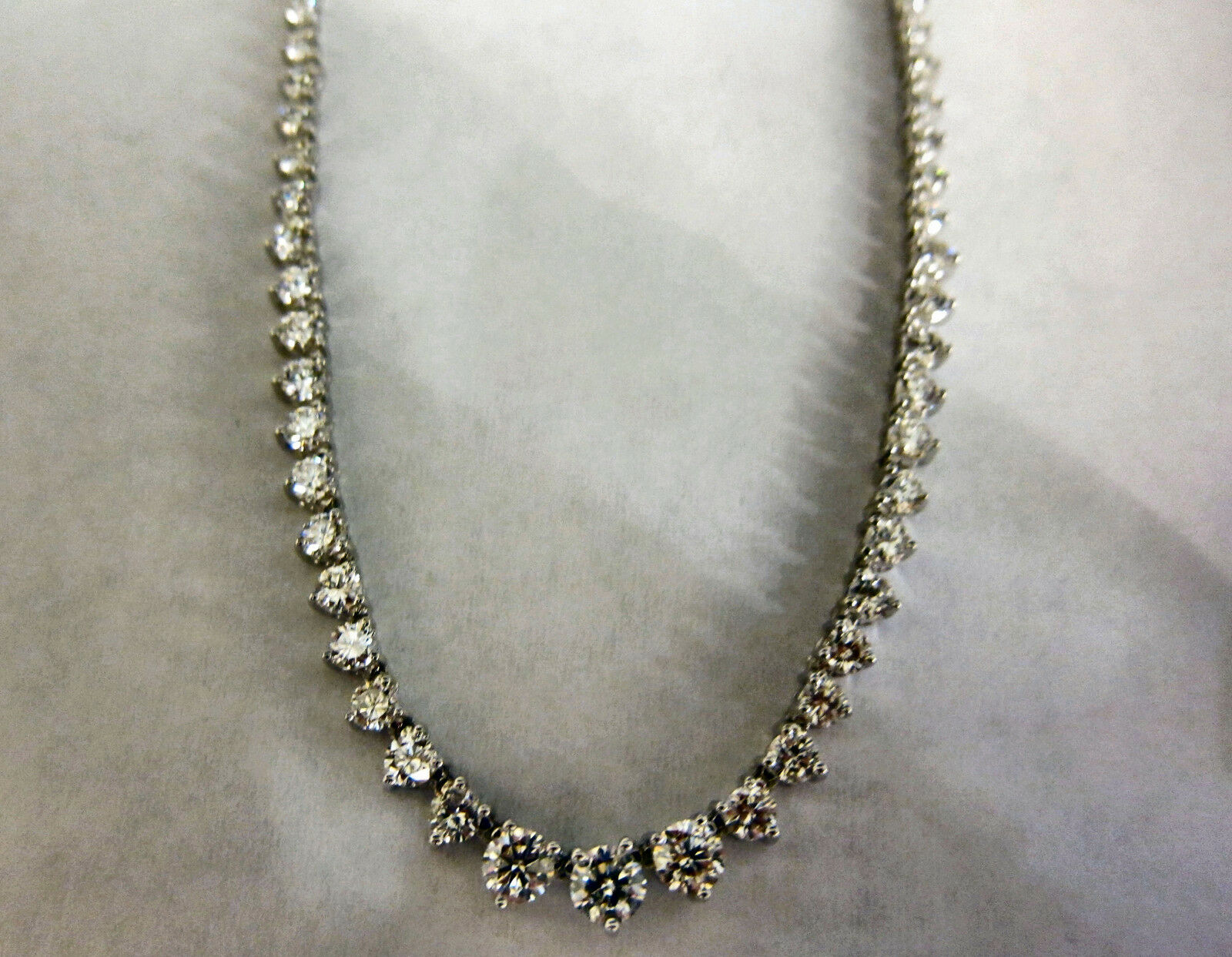 DIAMOND TENNIS NECKLACE CENTER STONE .50 CT THEN .40 CT GRADUATED TO BACK