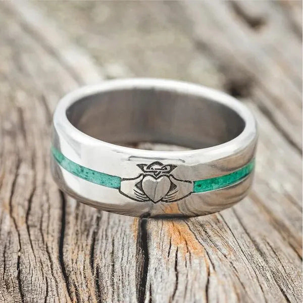 Vintage Hand in Hand Ring Men'S Fashion Stainless Steel Titanium Claddagh Engrav