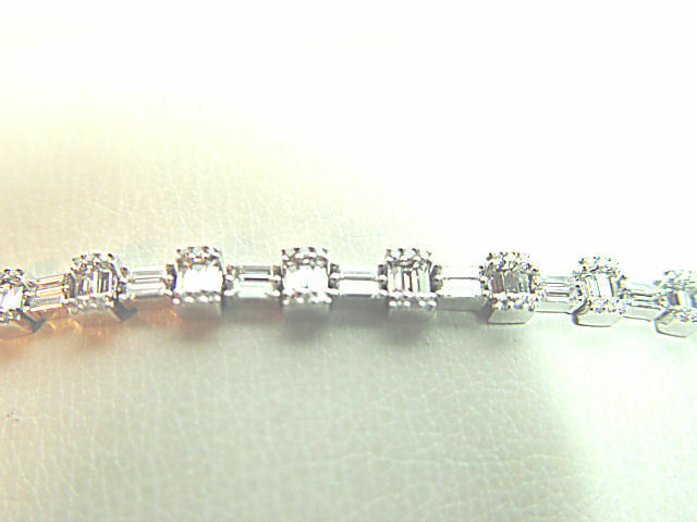 DIAMOND ROUND BR SHAPE 132 STONE BAGUETTE 110 STONE BRACELET