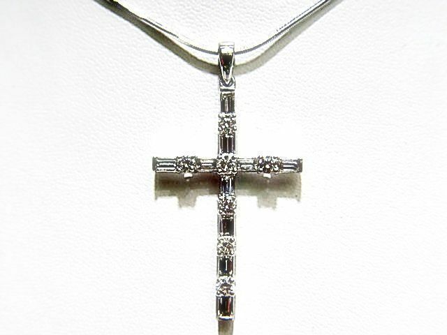 1.03 CT DIAMOND ROUND SHAPE BAGUETTE SHAPE DIAMOND CROSS PENDANT G VS1 18 K GOLD