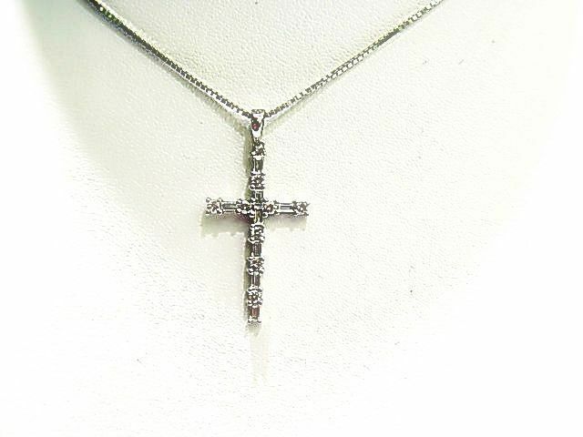 DIAMOND CROSS PENDANT INCLUDED 16 INCH CHAIN