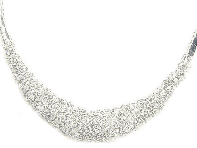 DIAMOND ROUND BRILLIANT SHAPE BAGUETTE SHAPE NECKLACE