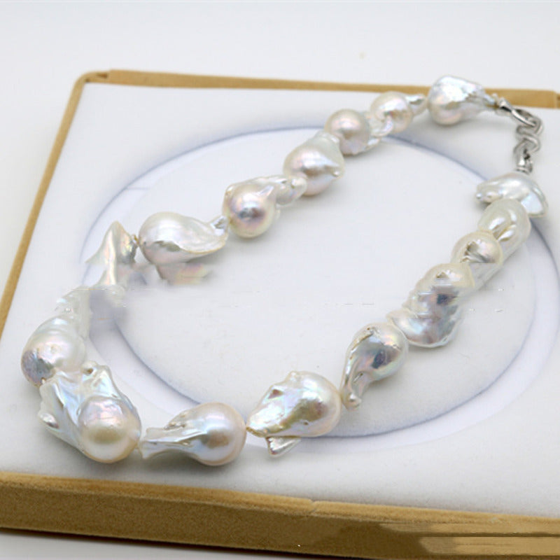 Women'S Fashion Baroque Style Pearl Necklaces