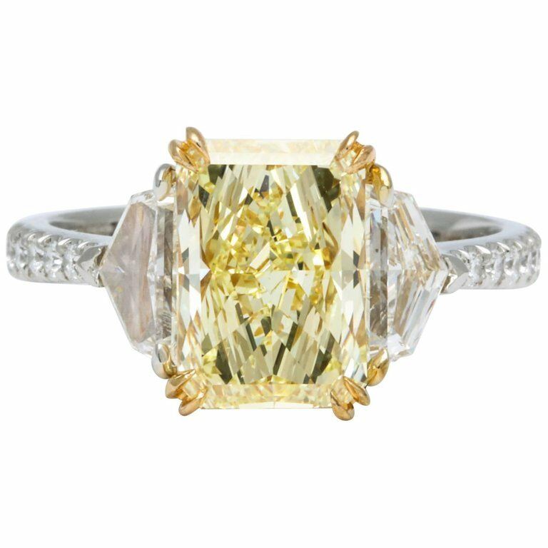 GIA Certified Fancy Yellow Diamond Ring 2.34 carat Fancy Yellow Radiant Platinum