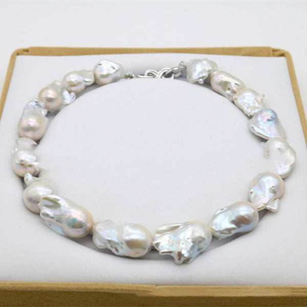 Women'S Fashion Baroque Style Pearl Necklaces