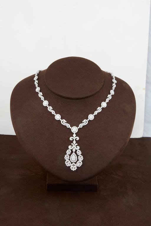 Diamond necklace featuring 15.01 carats of F/G diamonds set in 18k white gold