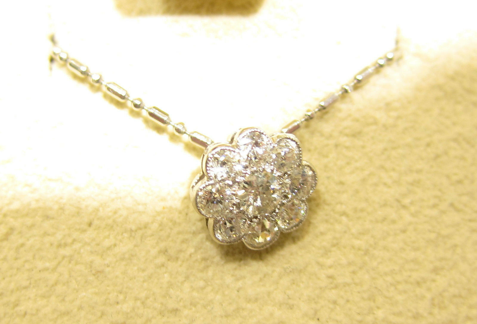 DIAMOND ROUND BRILLIANT CLUSTER PENDANT INCLUDED CHAIN