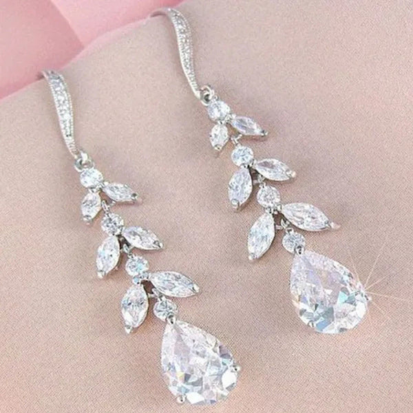 New Fashion Leaf Shape Diamond 925 Sterling Silver Teardrop Dangle Earring for W