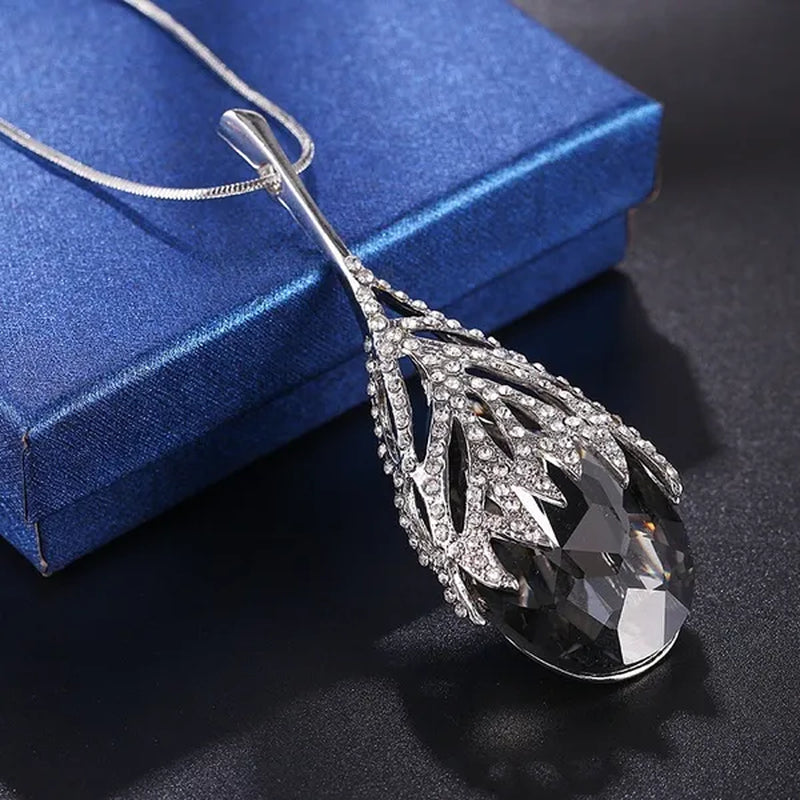 Fashion Crystal Diamond Water Dripping Sweater Chain Women's Geometric Long Necklace
