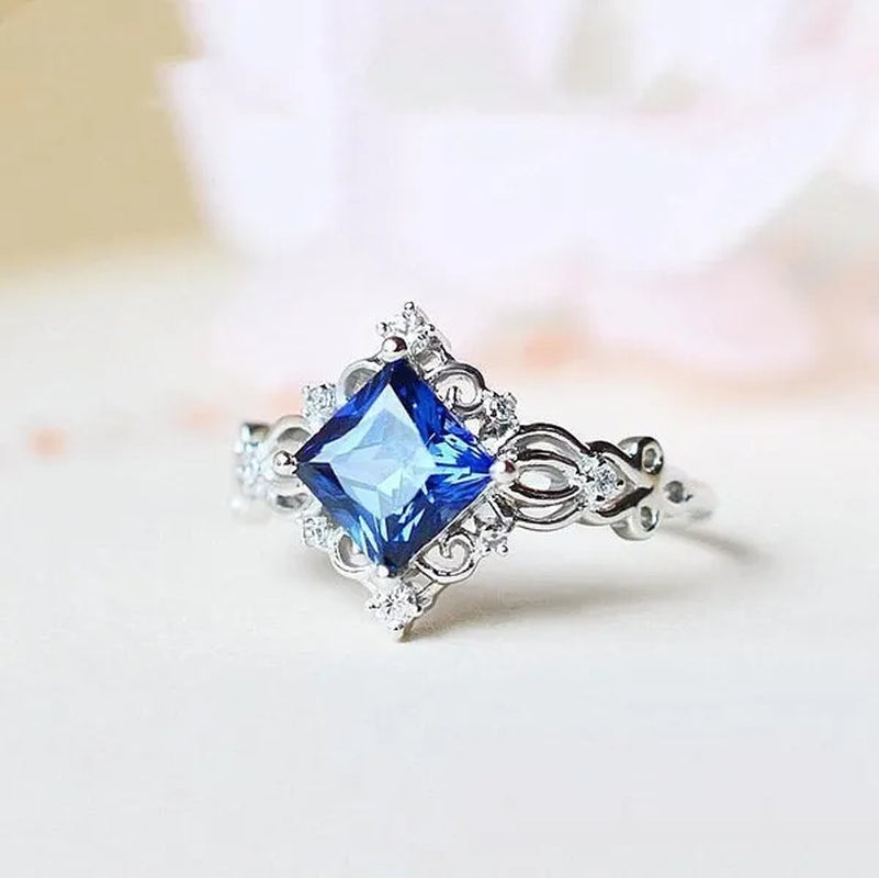 Exquisite Retro Women'S Princess Cut Sapphire Ring Silver Color Sapphire Engagement Rings Inlaid Sapphire Fashion Jewelry Diamond Ring Wedding Anniversary Romantic Luxury Gift Charming Girl Anniversary Jewelry