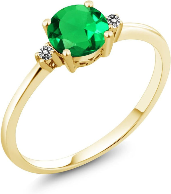 10K Yellow Gold Green Nano Emerald and White Diamond Solitaire Engagement Ring for Women (0.80 Cttw, round 6MM, Gemstone May Birthstone, Available in Size 5,6,7,8,9)