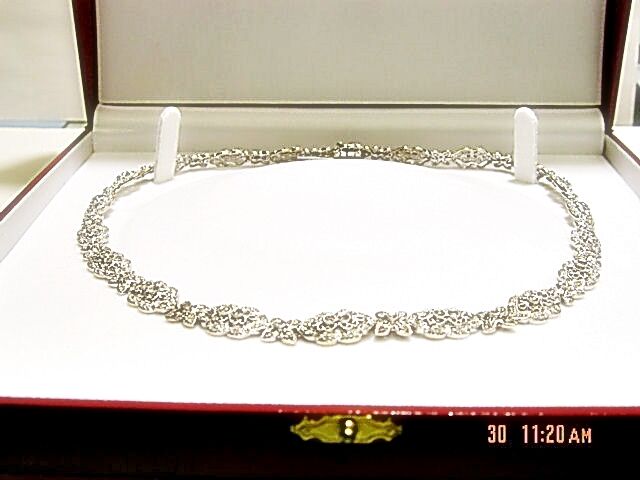 DIAMOND ROUND BR SHAPE PRONG BEZEL SET NECKLACE AROUND THE NECKLACE TO BACK