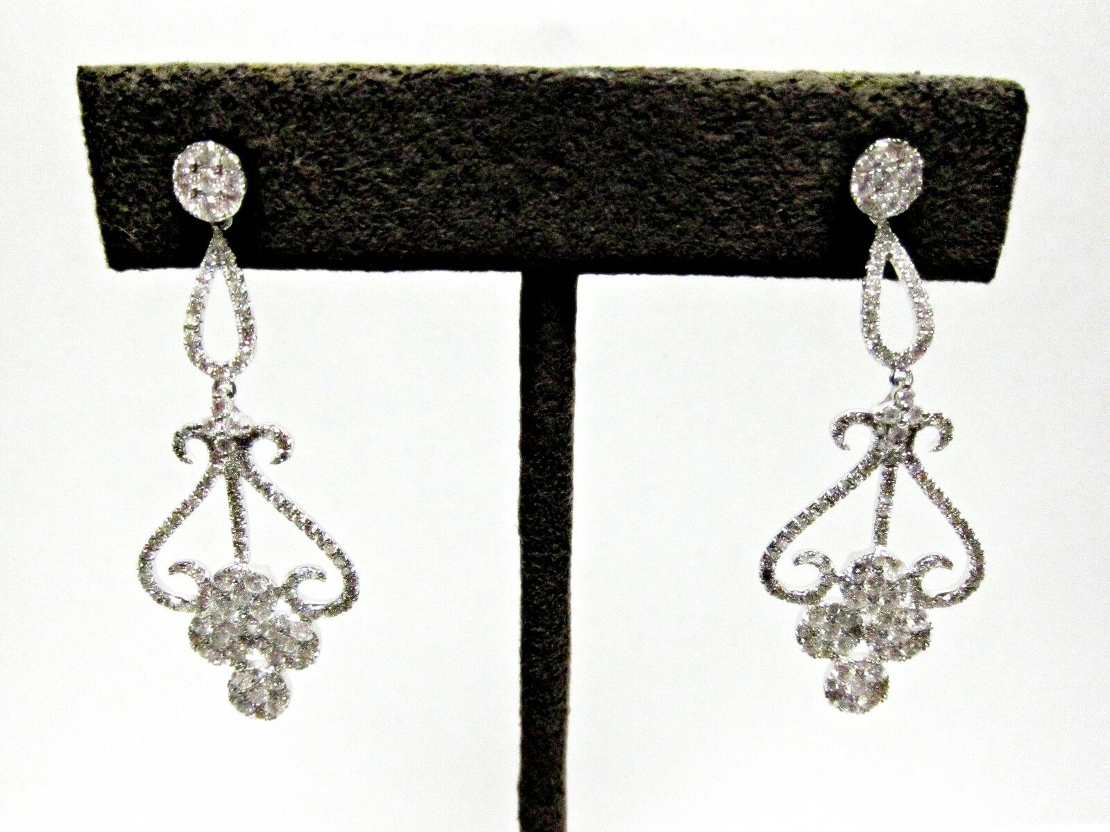 2.54 CT G COLOR VS1/2 CLARITY DIAMOND DANGLE STYLE ROUND BRILLIANT SHAPE EARRING