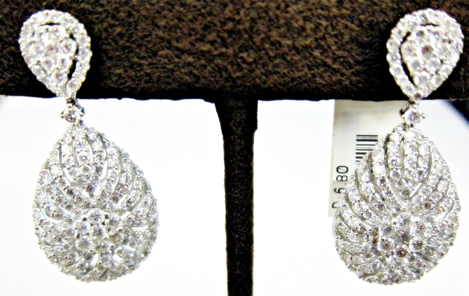 DIAMOND ROUND BRILLIANT SHAPE EARRING