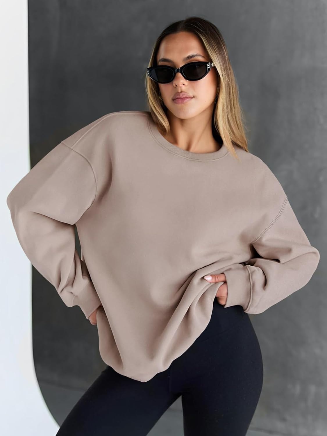Sweatshirts for Women Hoodies Oversized Crewneck Tops Sweaters Comfy Fall Winter Outfits Clothes 2025 Fashion