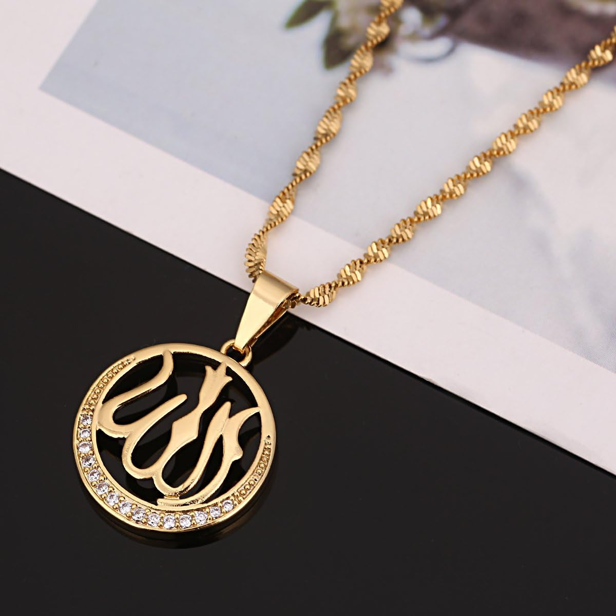 Gold Plated Religious Islamic Muslim Allah Crystal Pendant Necklace (Gold)