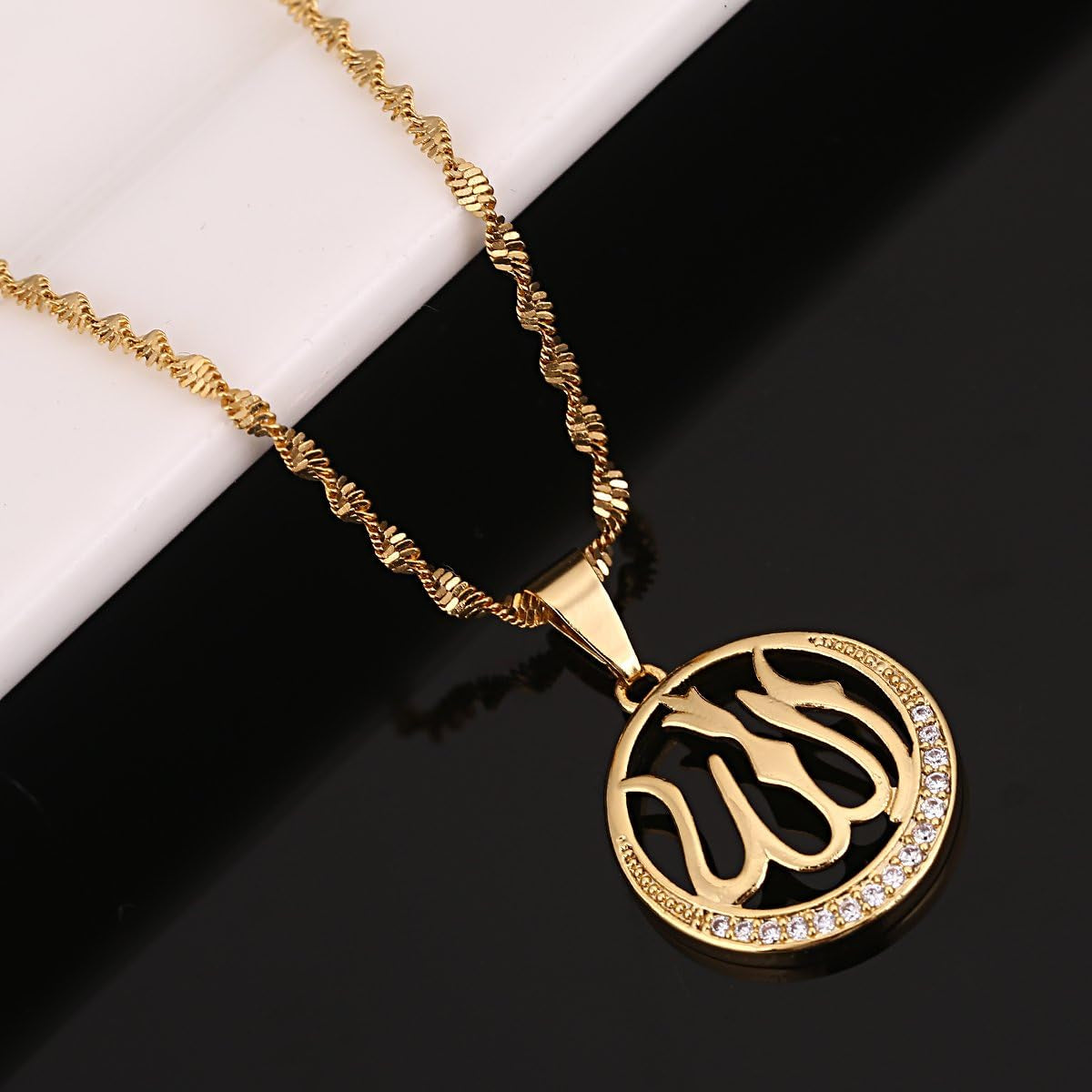 Gold Plated Religious Islamic Muslim Allah Crystal Pendant Necklace (Gold)