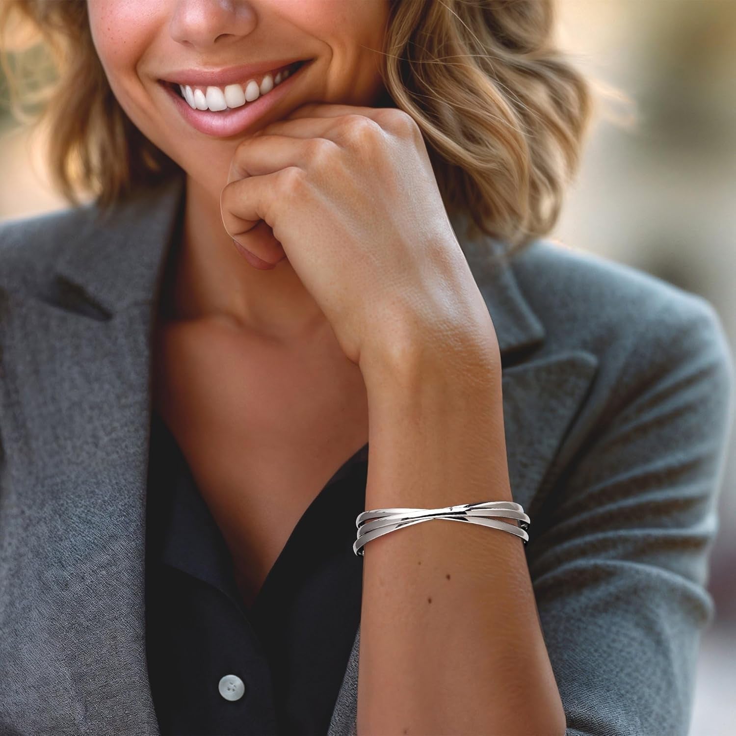 Italian Sterling Silver Rolling Bangle Bracelet. 7.5 Inches